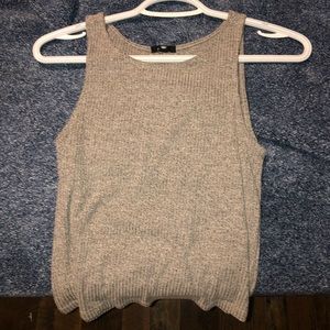 Tank top 8$